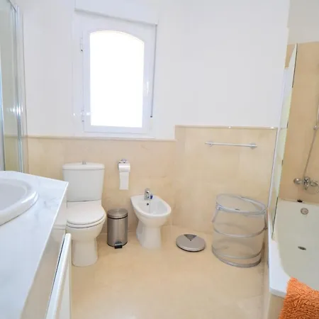 Lomas De Riviera 3 Bed Townhouse Holiday home Malaga