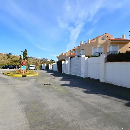 Lomas De Riviera 3 Bed Townhouse Holiday home Malaga